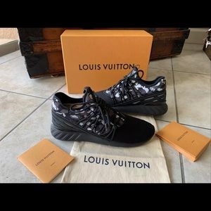 Louis vuitton camo sneaker lv 7 ( rare )